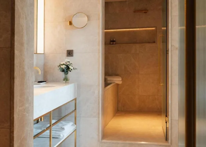 Almanac Palais Hotel 5*