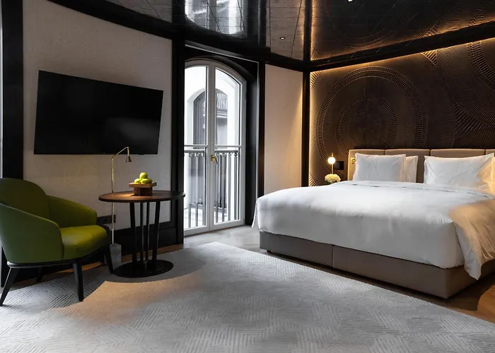 Almanac Palais Hotel 5*
