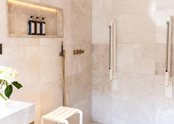 Hotel Almanac Palais 5*