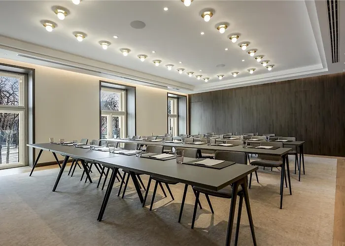 Hotel Almanac Palais 5*